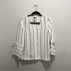 Modern Chic H&M Blouse Top with Cute Sleeve Slit and Bow Detail